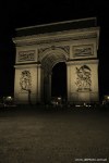 Travel-Photography-France-Paris-in-black-and-white-sepia-Gallery-Pictures-16.jpg